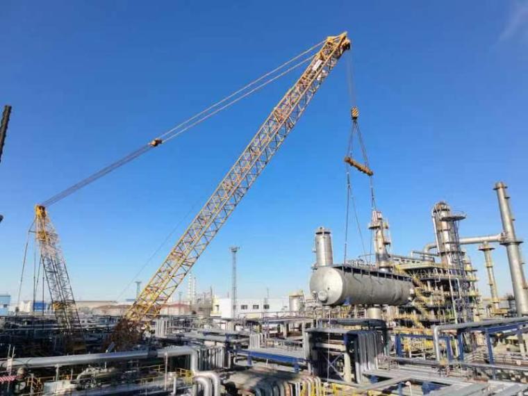 石化四建公司順利完成天津石化常減壓電脫鹽罐施工任務(wù) 展現(xiàn)特種設(shè)備安裝實(shí)力